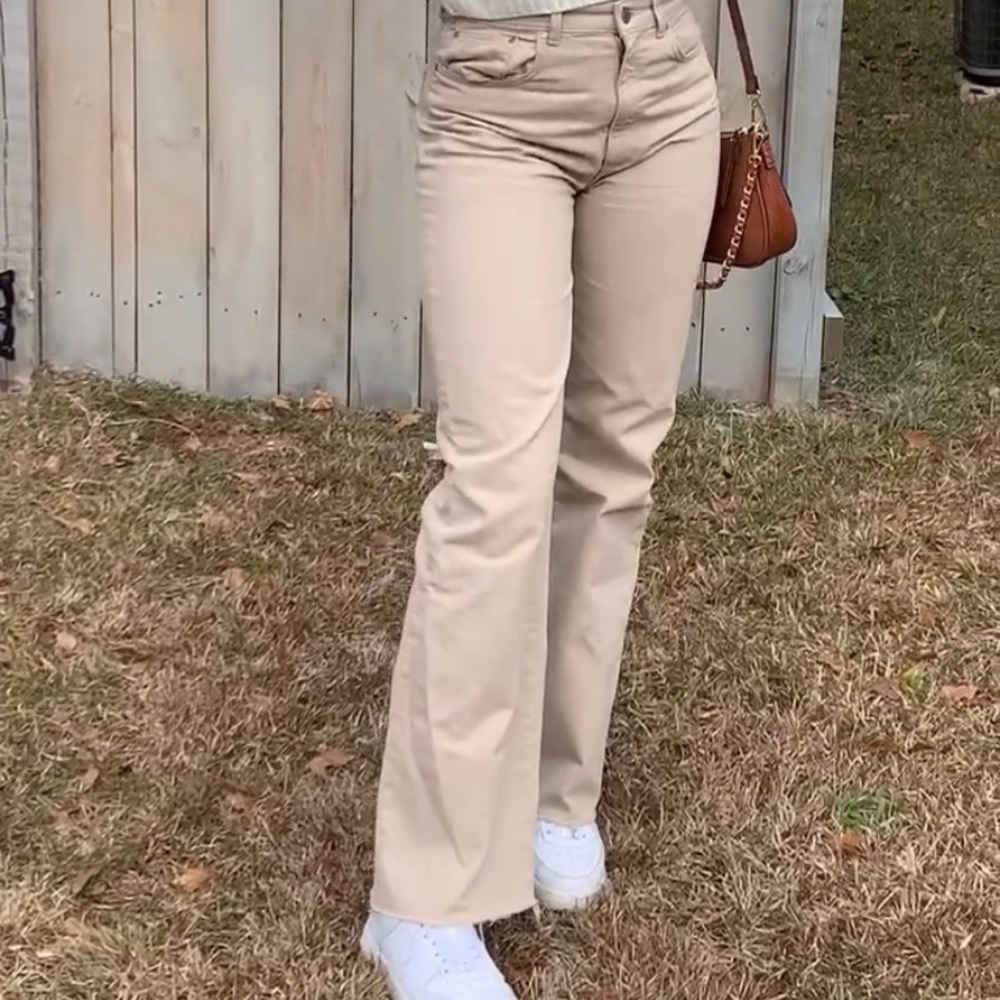 ASOS Stradivarius 90s dad jean in sand